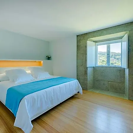 ホテル Torre De Tebra 3*